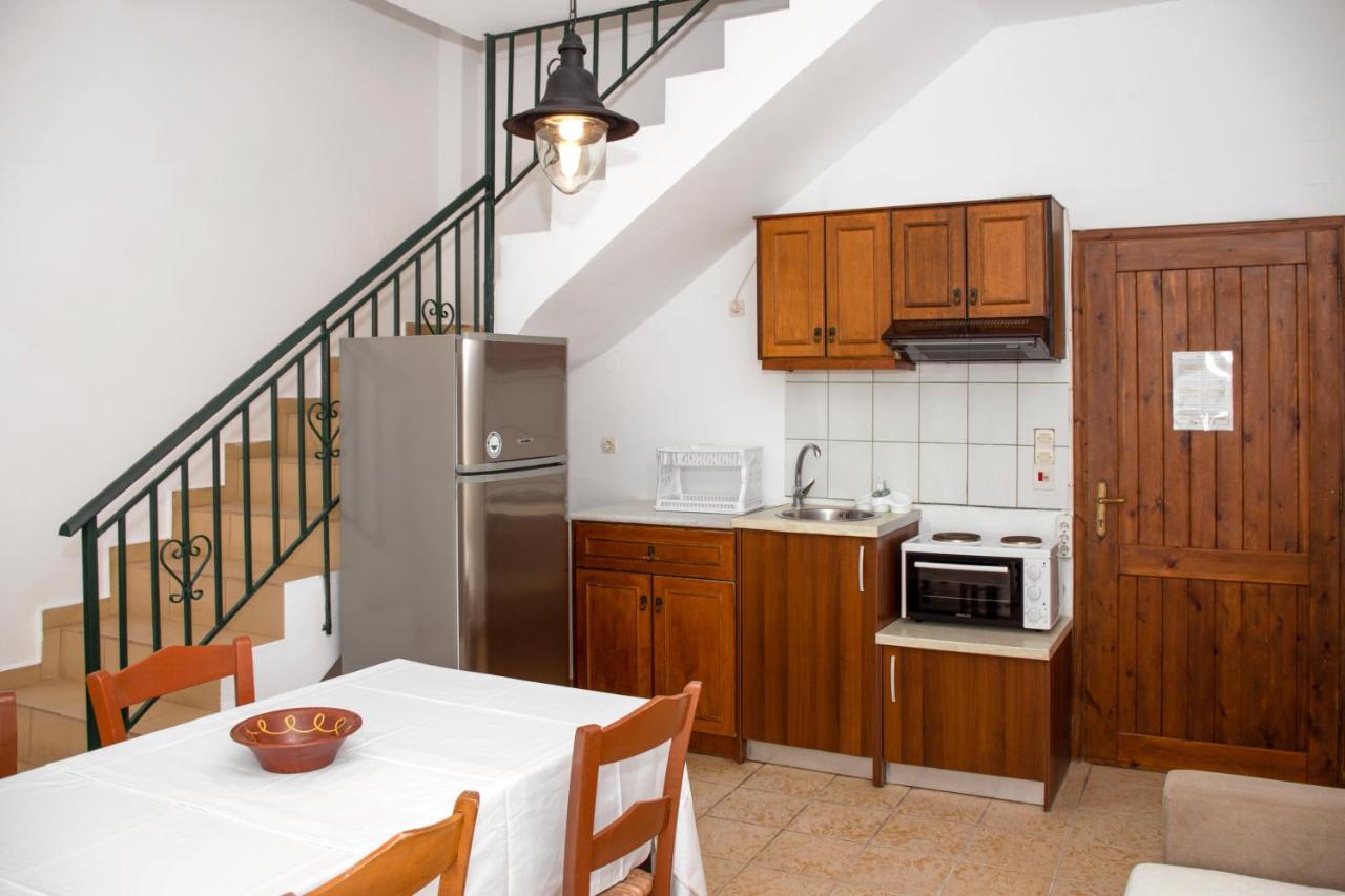 Ferienwohnung Olive Tree Kalivianí Exterior foto