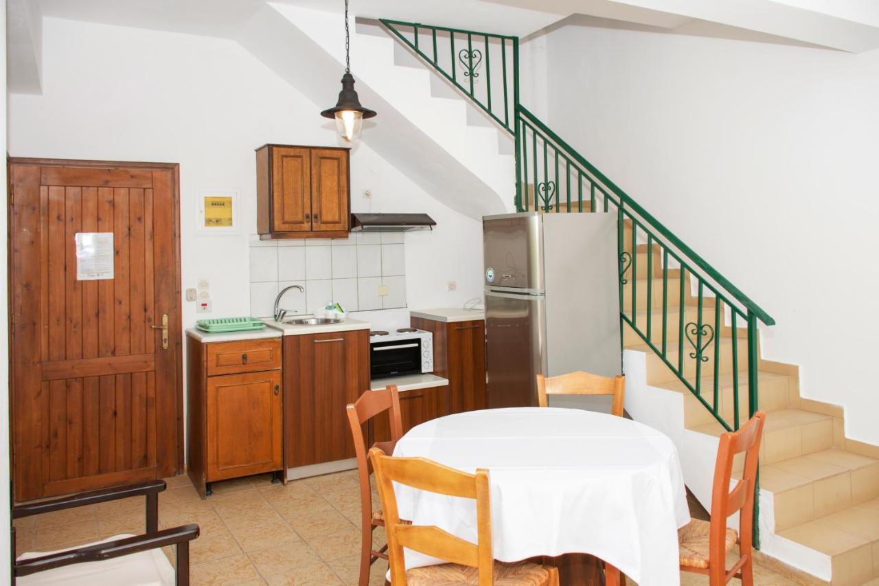 Ferienwohnung Olive Tree Kalivianí Exterior foto