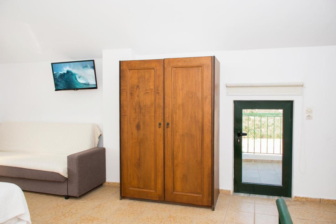Ferienwohnung Olive Tree Kalivianí Exterior foto