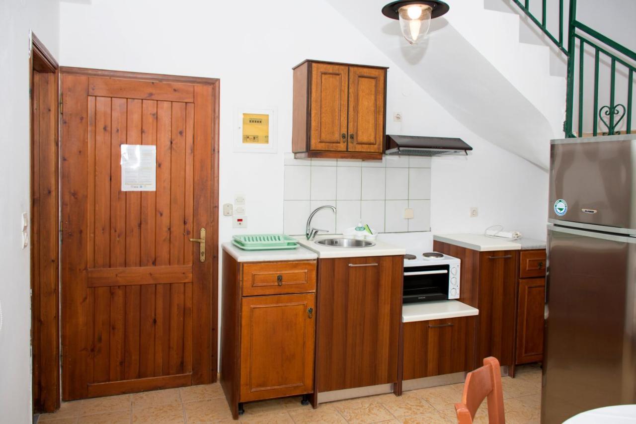Ferienwohnung Olive Tree Kalivianí Exterior foto