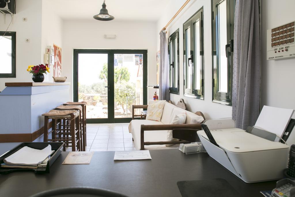 Ferienwohnung Olive Tree Kalivianí Exterior foto